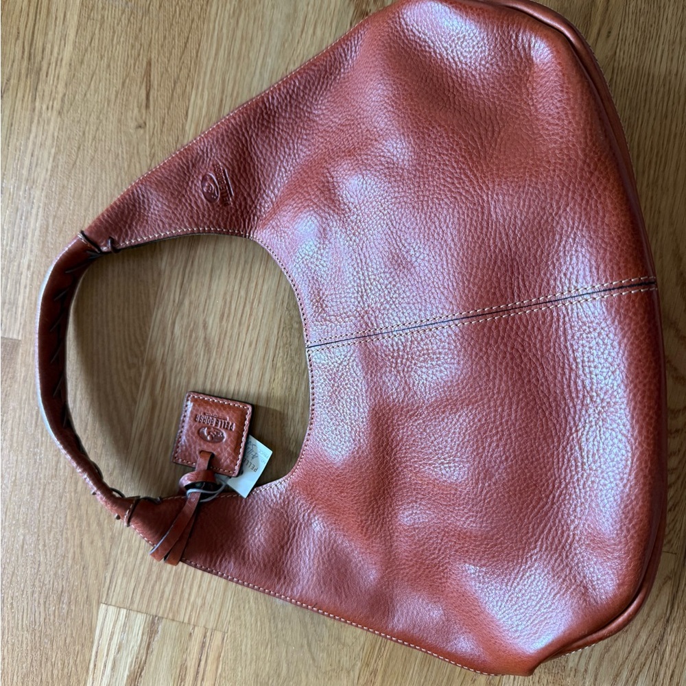 Elegant Leather Hobo Bag in Rich Brown